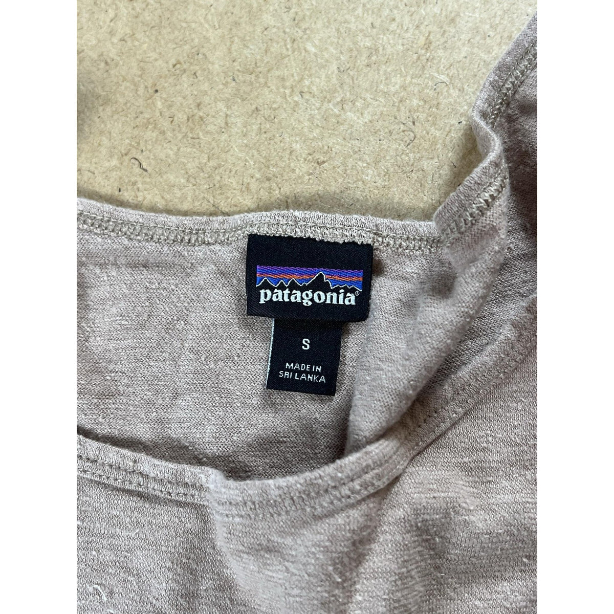 Patagonia T-Shirt Womens S Beige Scoop Neck Lightweight Jersey Casual Relaxed
