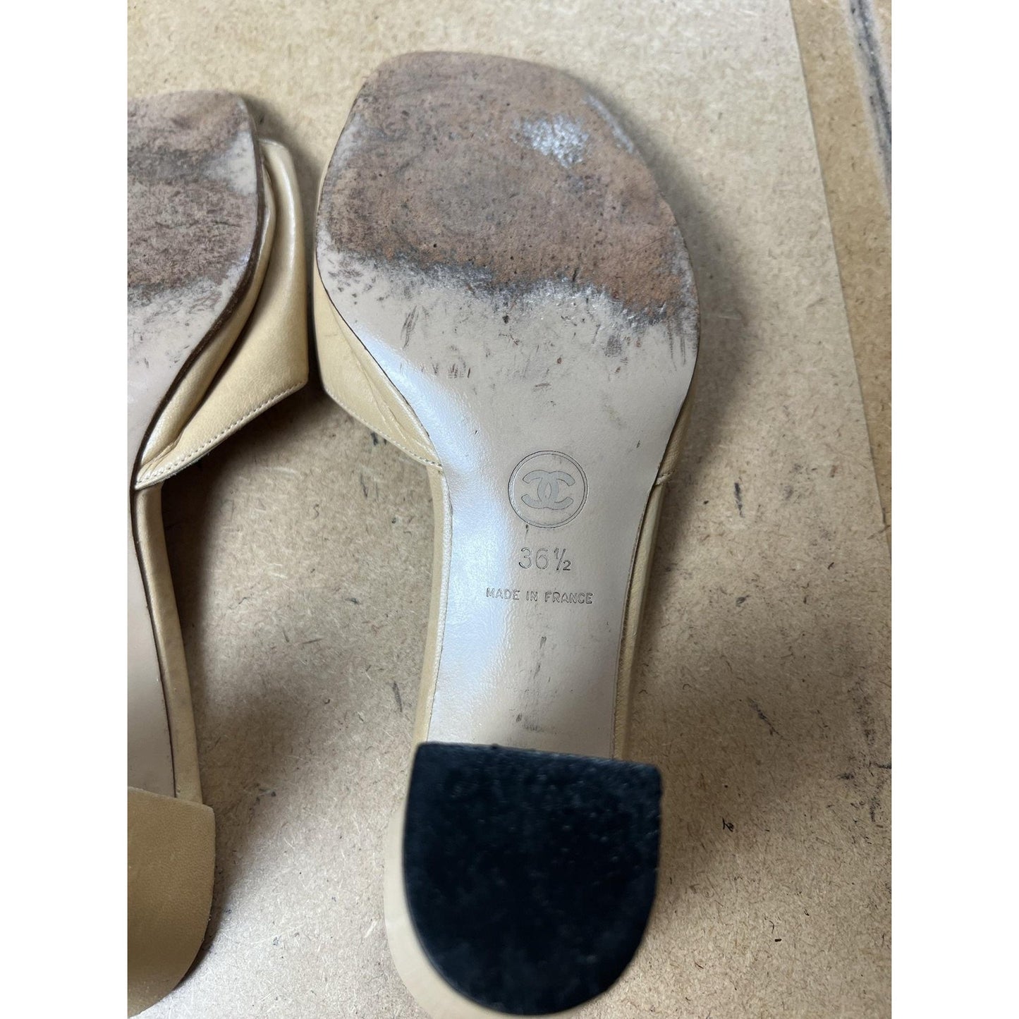 CHANEL Shoes Womens 6 Beige Leather Mule Block Heel Open Toe Slip On CC