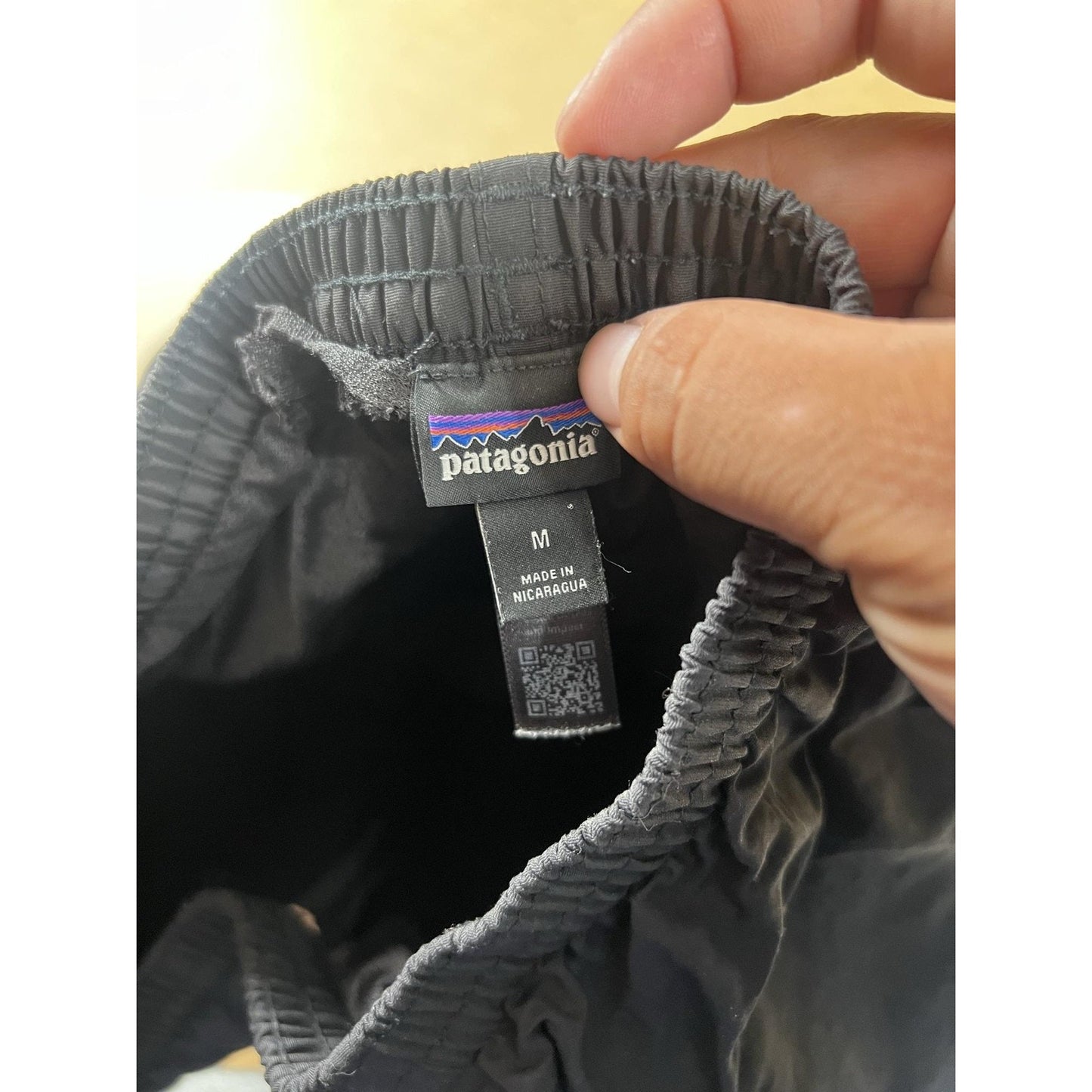 Patagonia Shorts Mens 36 Black Bermuda Nylon Quick Dry Elastic Waist Pockets