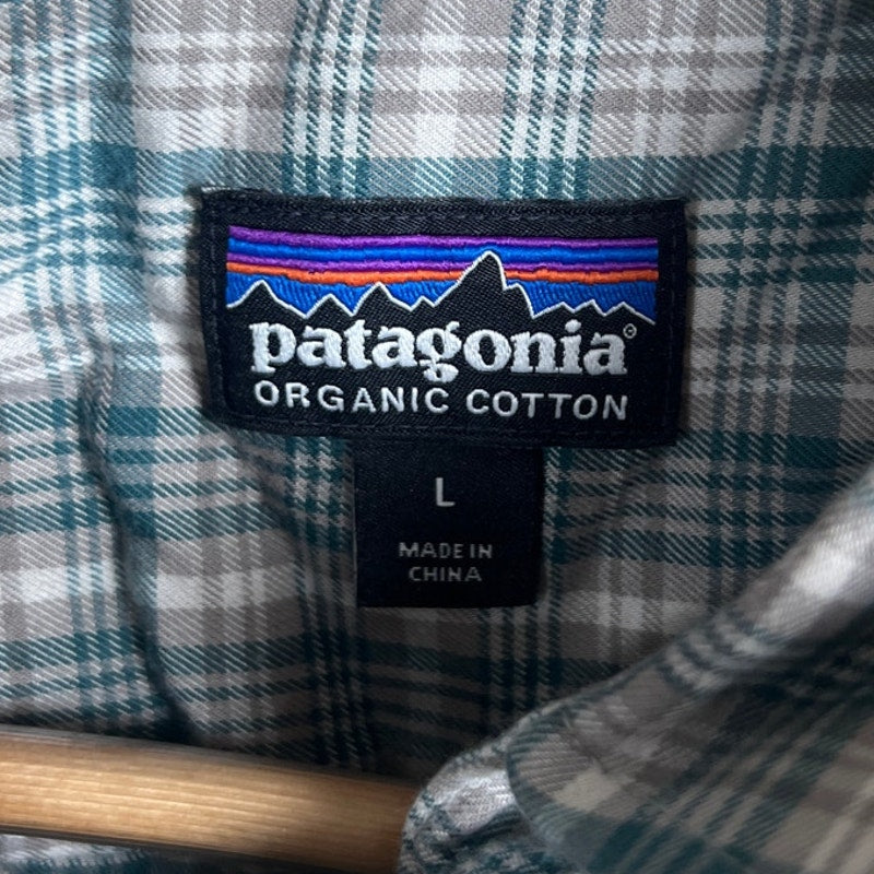 Patagonia Organic Cotton Large Green Plaid Long Sleeve