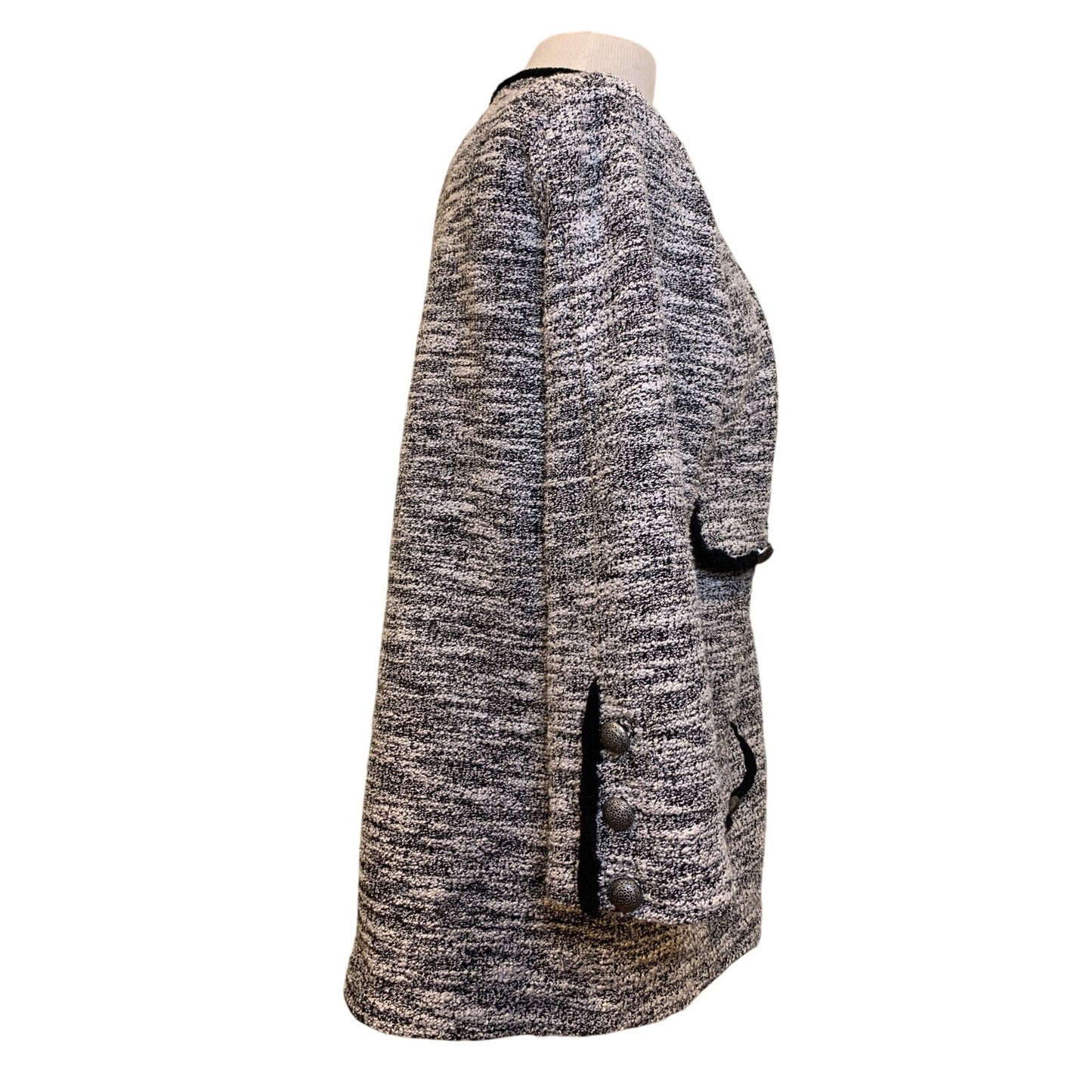 NWOT Nelly Women's Sweater Black And White Jacket Button Up Size 1 Small