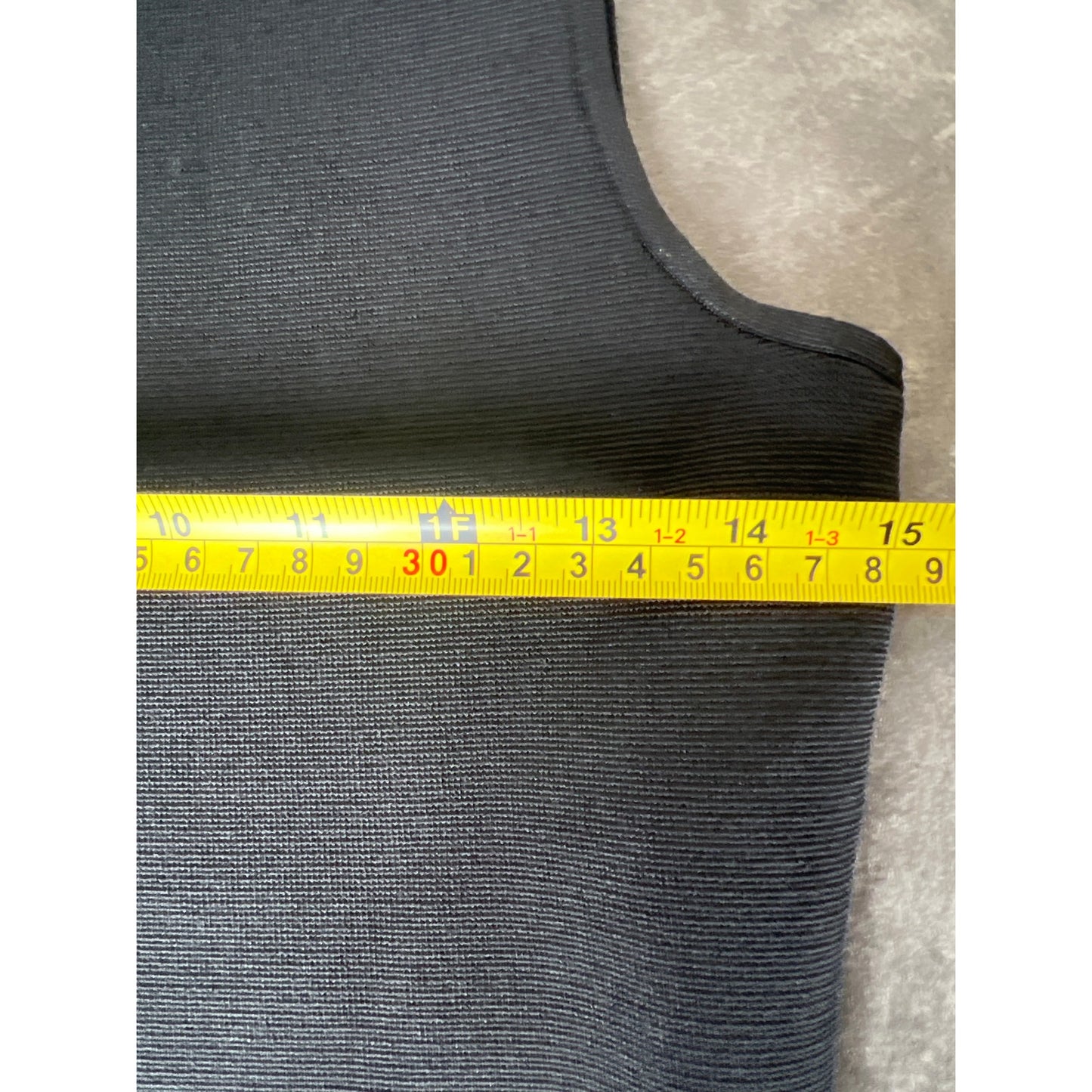 A.L.C. Small Black Sleeveless Cropped Shell Top