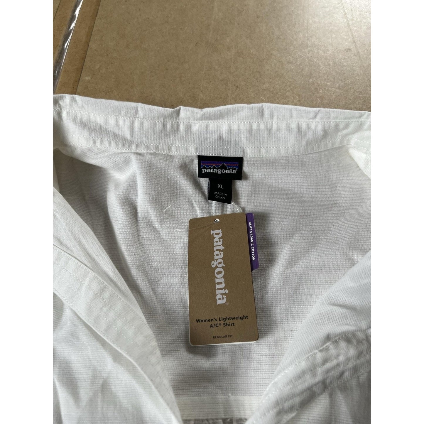 Patagonia Button-Up Womens XL White Collared Short Sleeve Lightweight Casual