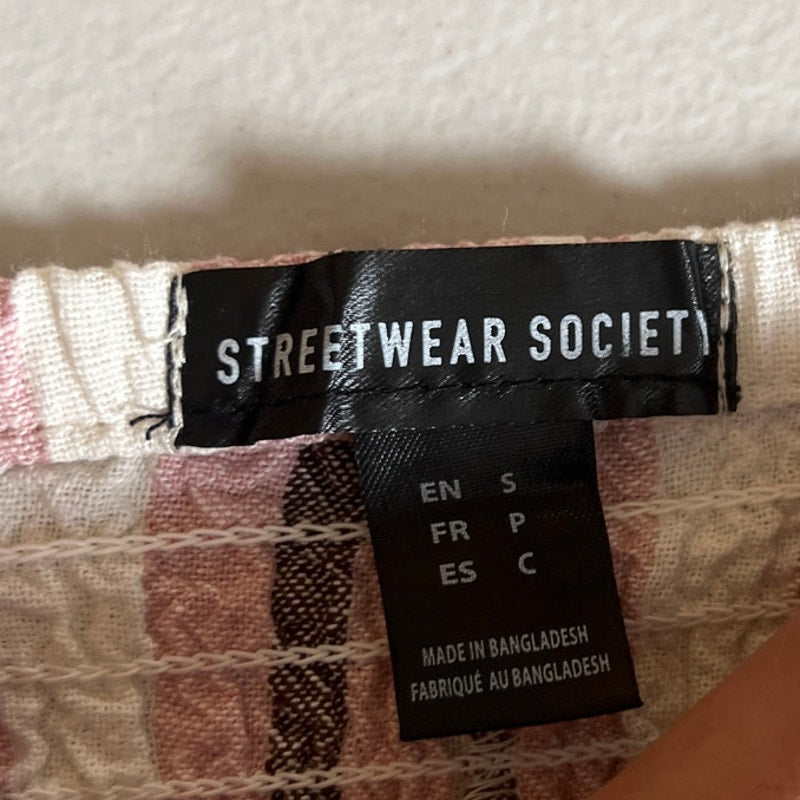 Streetwear Society Size Small Women Striped Shorts