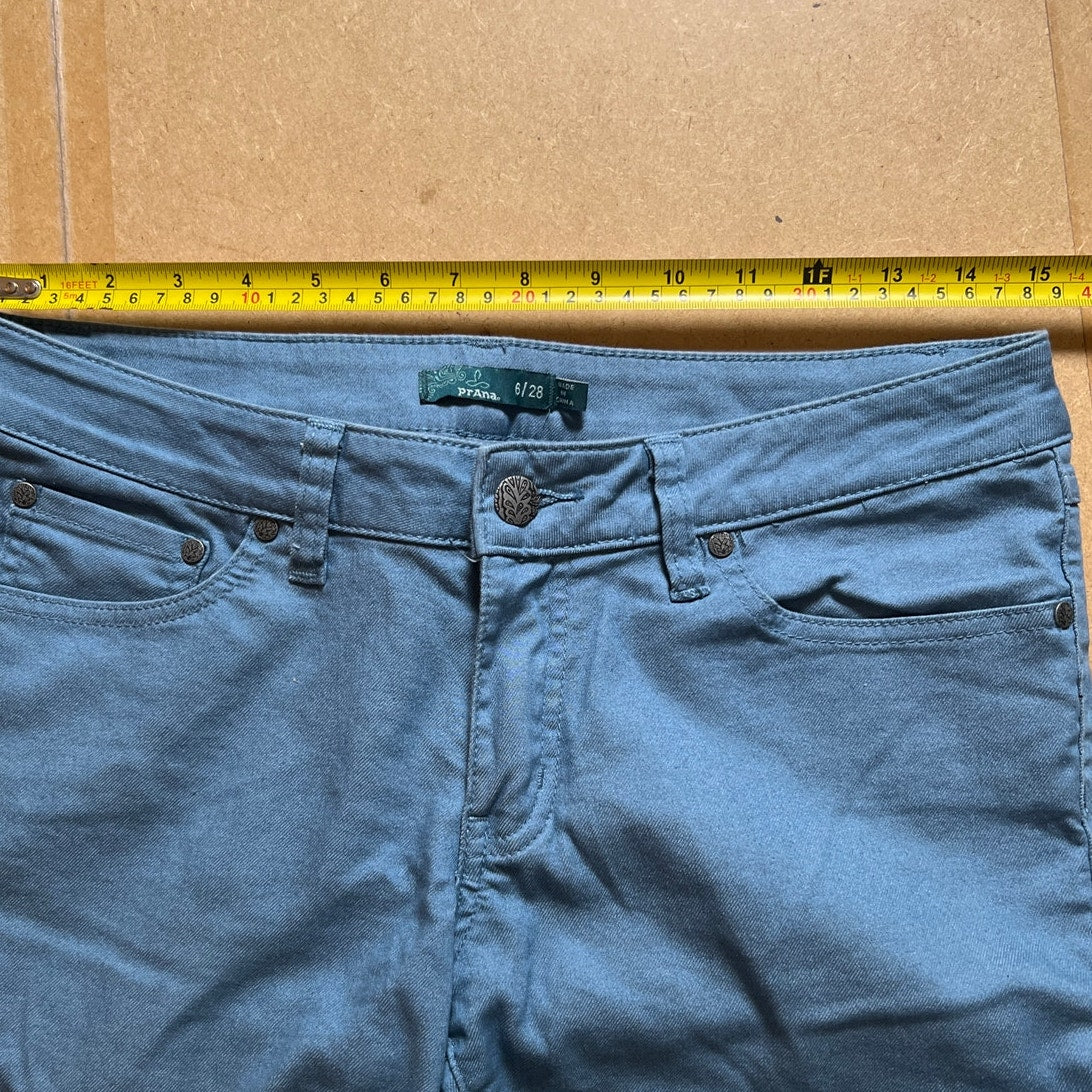 PrAna Cropped Blue Pants Women Size 6/28 Skinny Leg