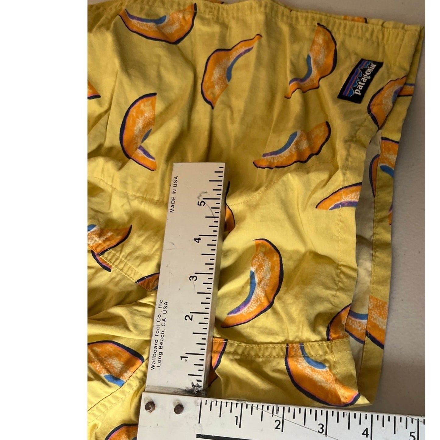 Patagonia Swim Shorts Mens XS Yellow Melon Abstract Print Mesh Lined Trunks Surf