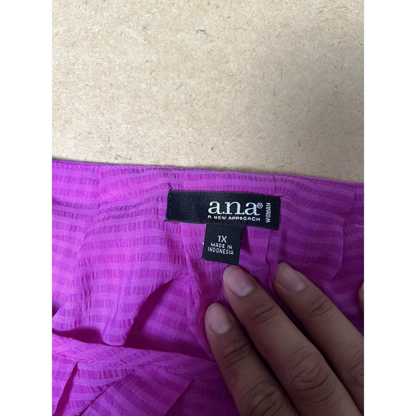 A.n.a Blouse Womens 1X Purple Scoop Neck Short Sleeve Pleated Elastic Waist