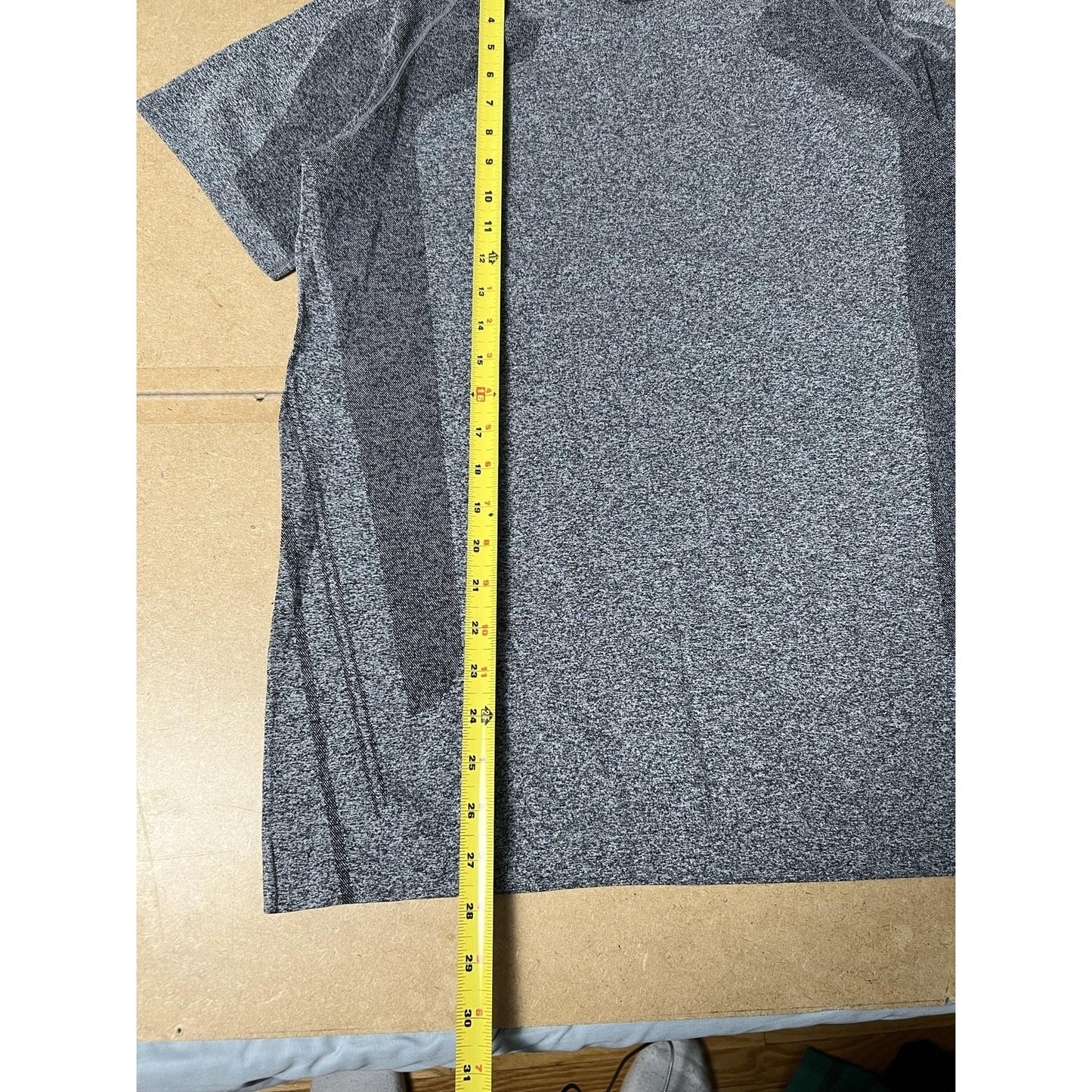 Columbia Shirt Mens M Gray Colorblock Short Sleeve Crew Neck Athletic Moisture