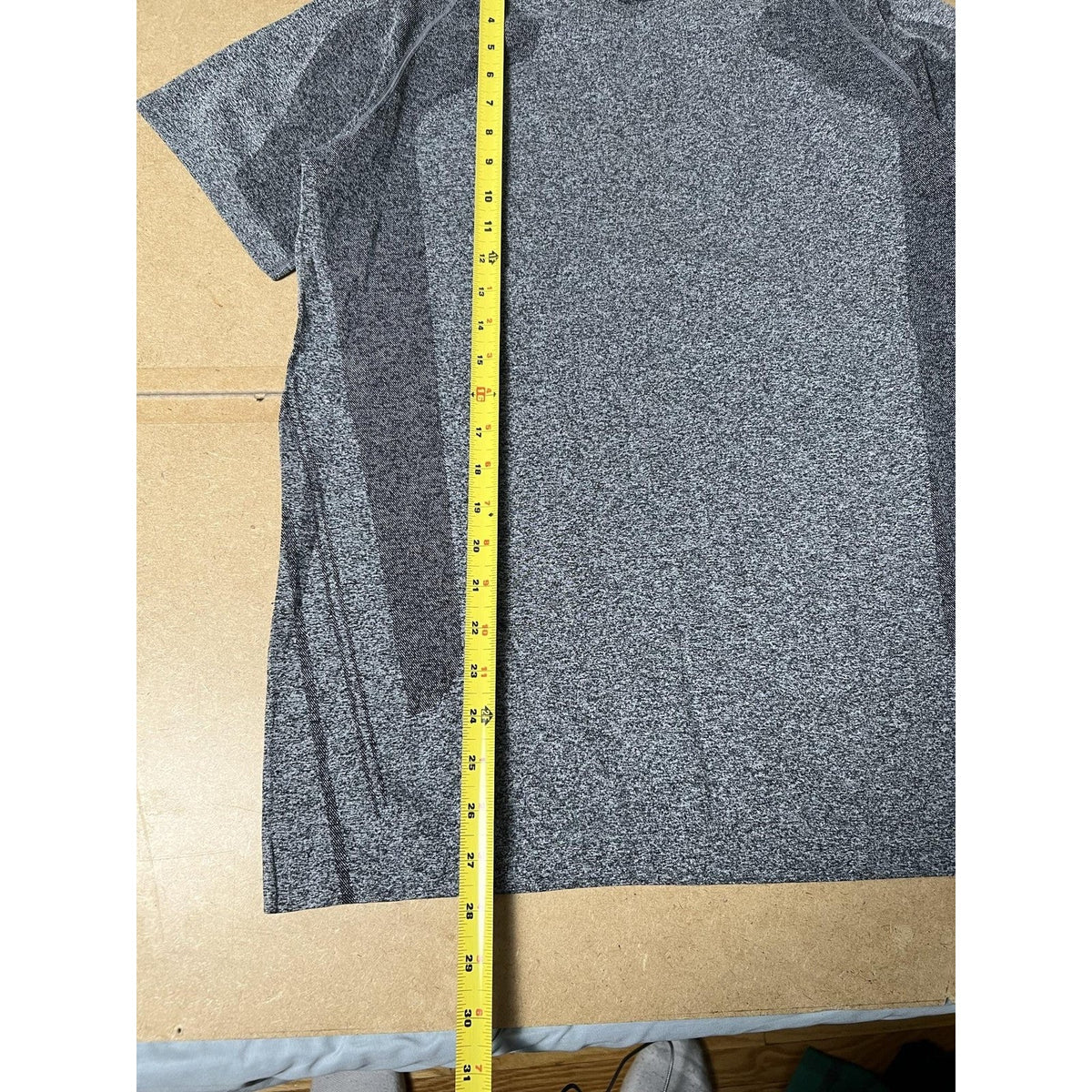 Columbia Shirt Mens M Gray Colorblock Short Sleeve Crew Neck Athletic Moisture