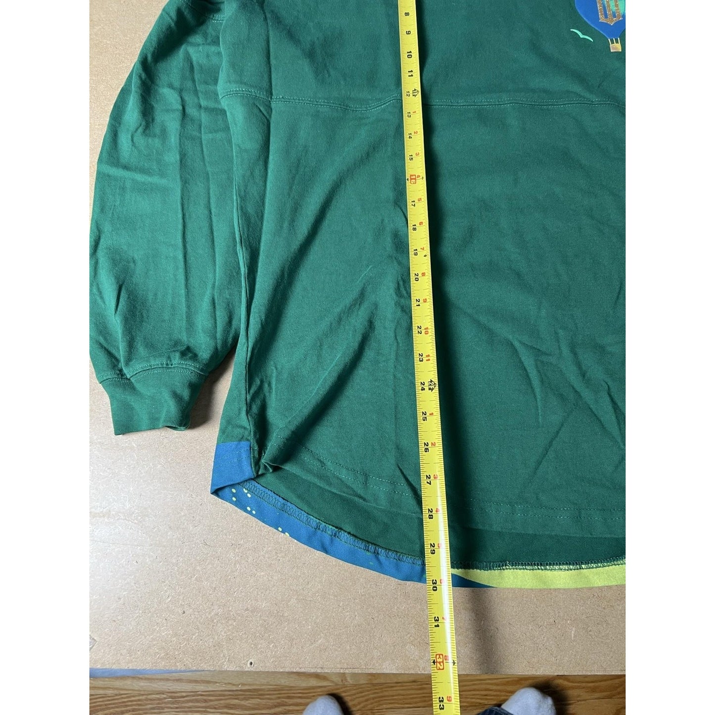 Universal Studios T-Shirt Unisex L Green Long Sleeve Jersey Glitter Pullover