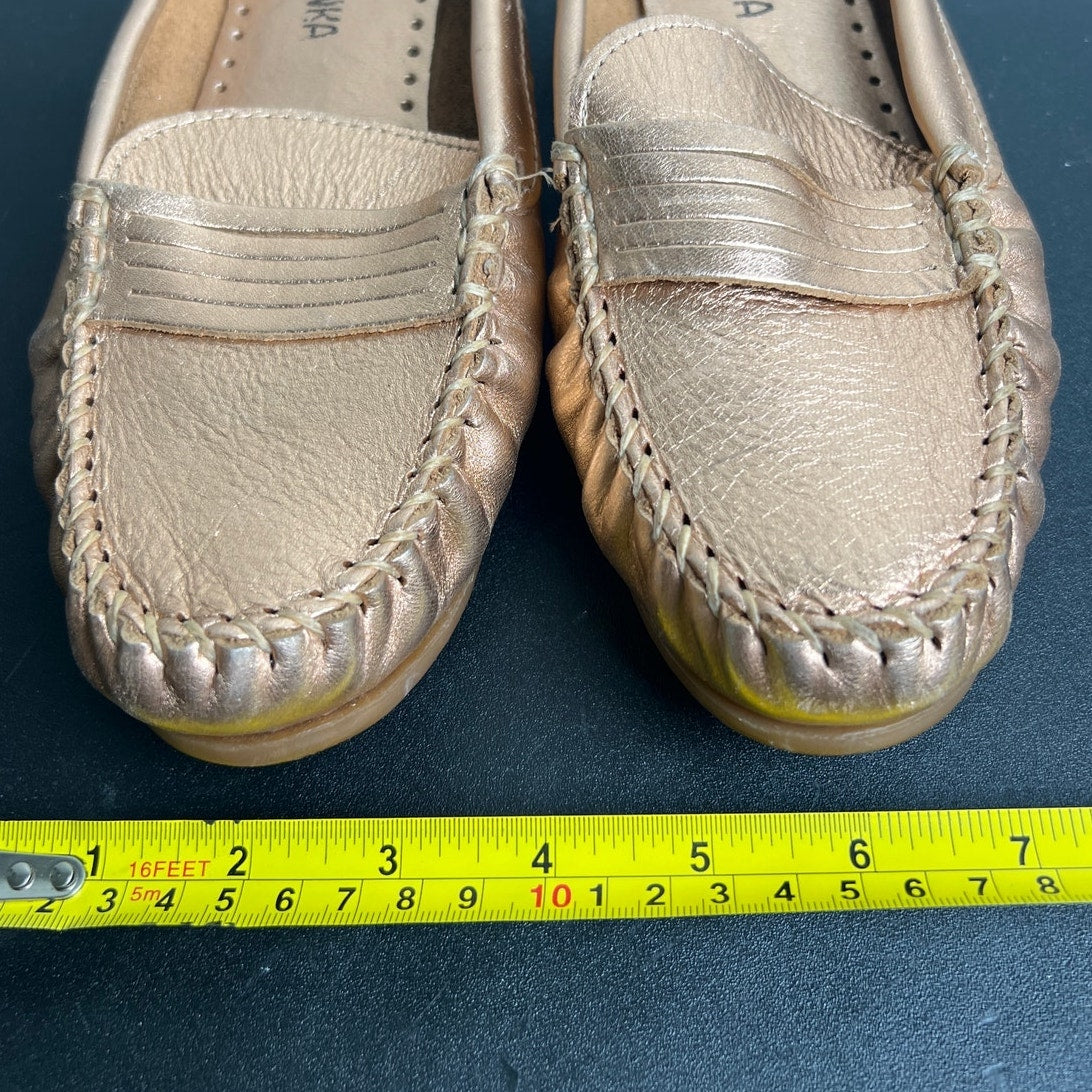 Minnetonka Gold Leather Upper Kate Mule Women's Size 9.5