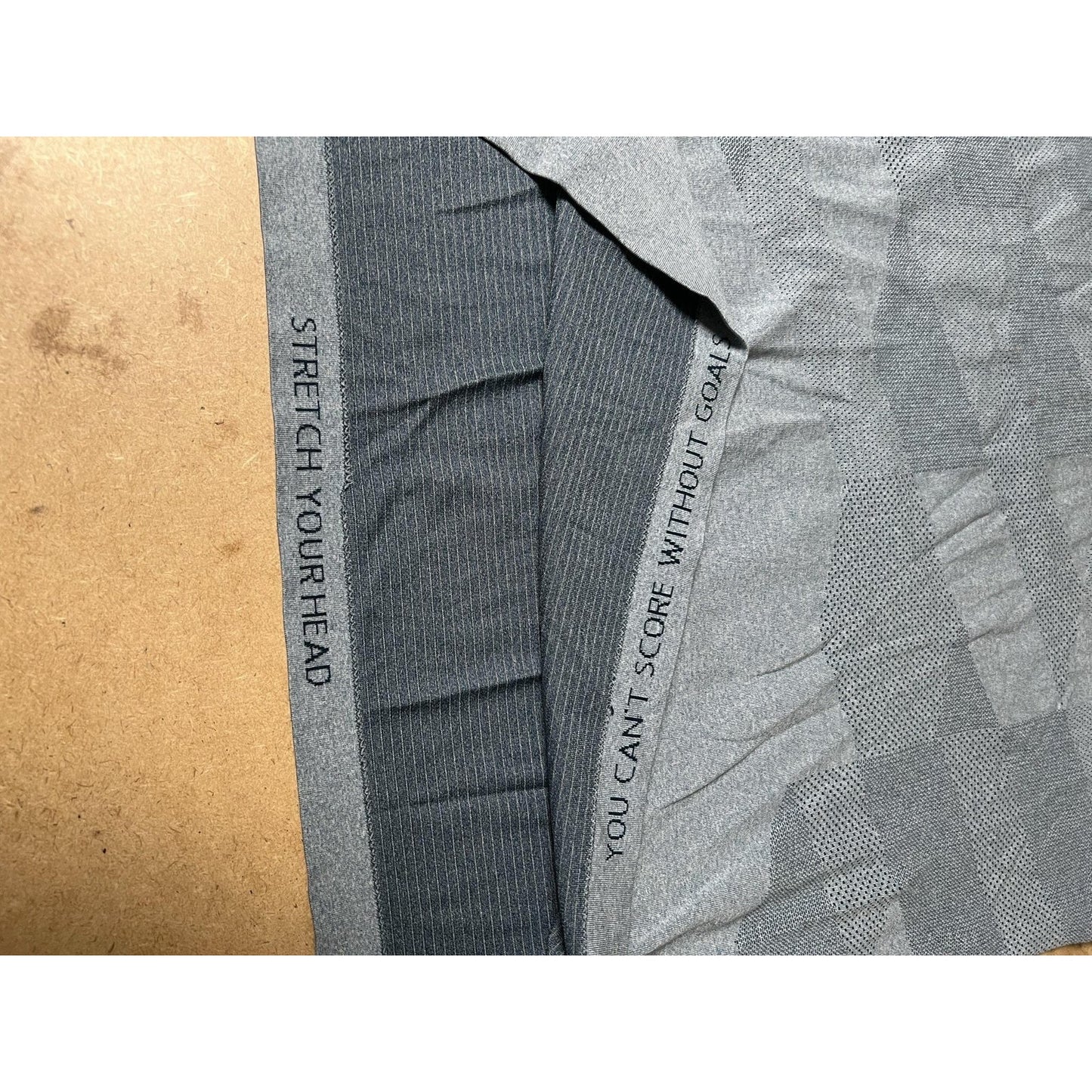 Shirt Mens M Gray Seamless Moisture Wicking Breathable Athletic Crew Tagless