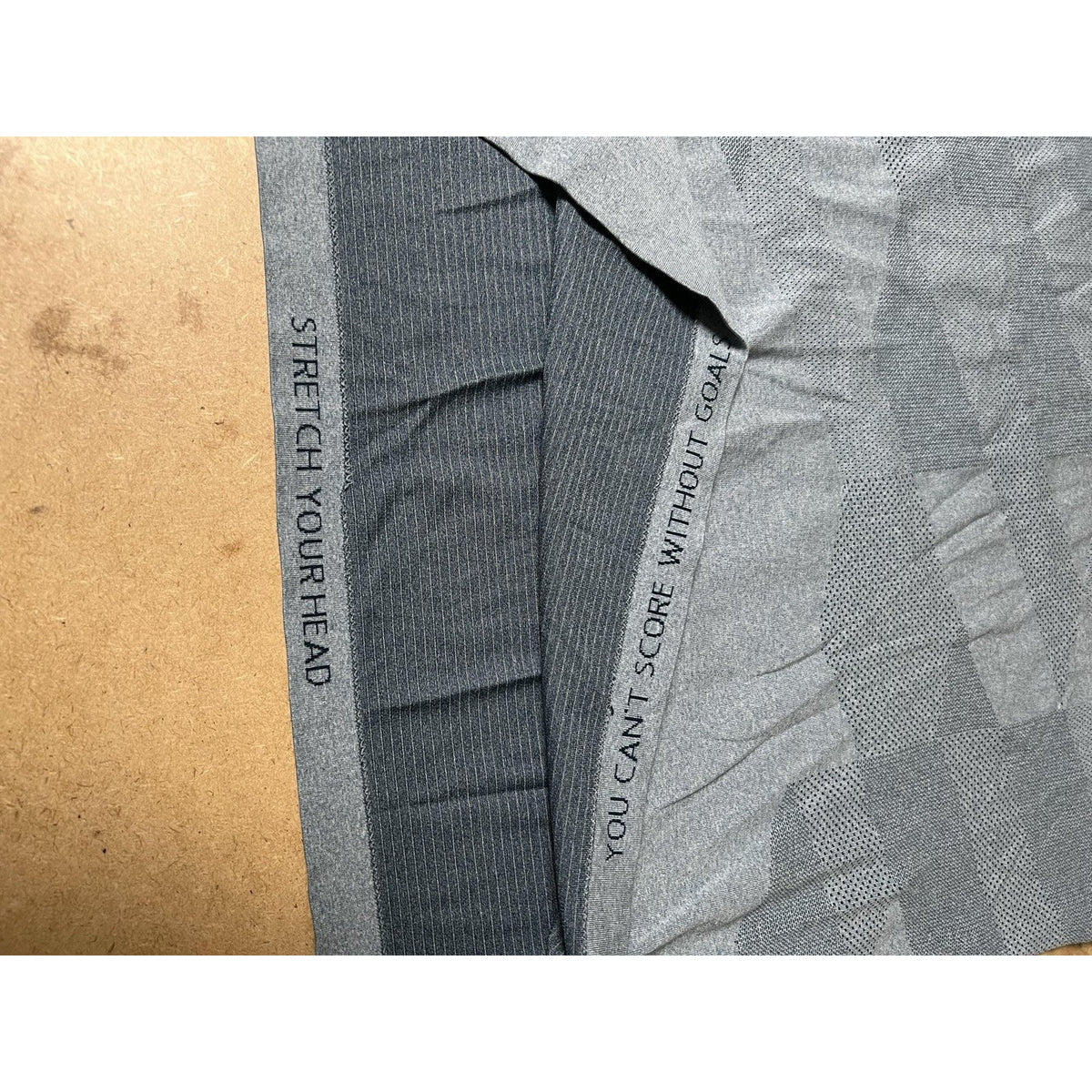 Shirt Mens M Gray Seamless Moisture Wicking Breathable Athletic Crew Tagless