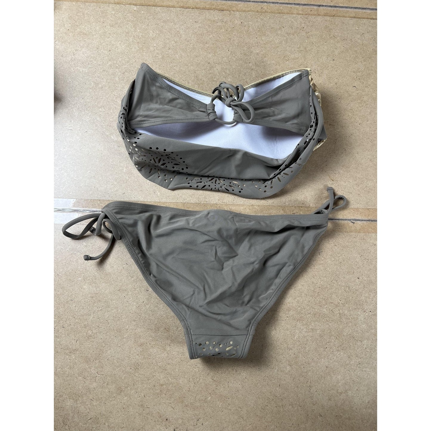 NINETY SIX DEGREES Bikini Womens M Gray Bandeau Lined Built-In Bra 2 Piece