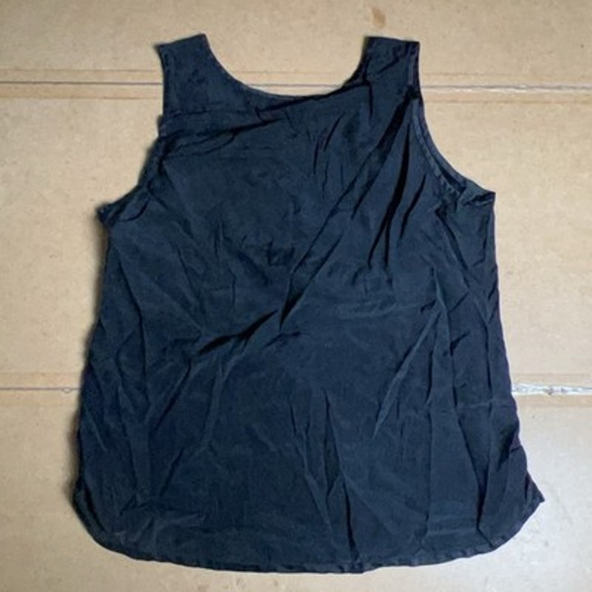 EILEEN FISHER Tank Womens XL Black Satin Silk Spandex Pleated Lightweight