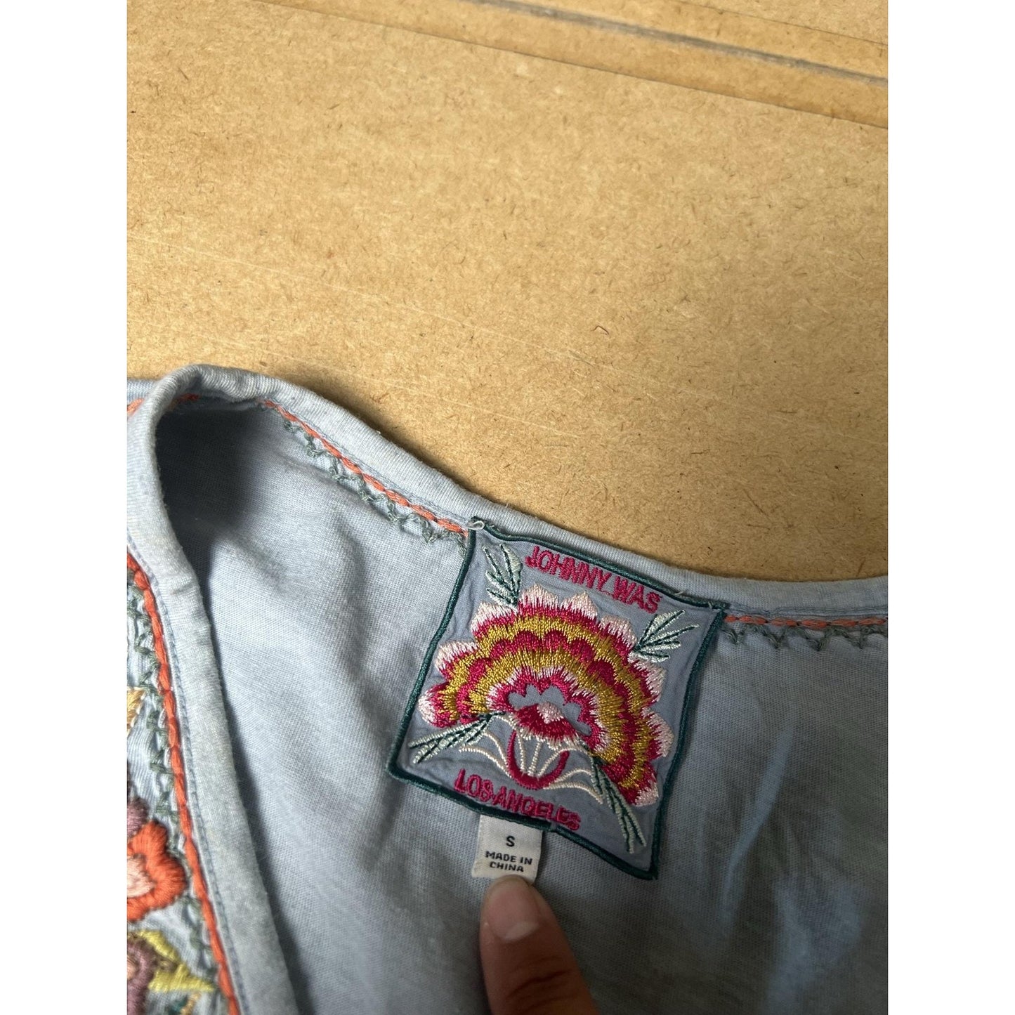 Johnny Was Tunic Womens S Blue V-Neck Embroidered Floral Lightweight Pullover
