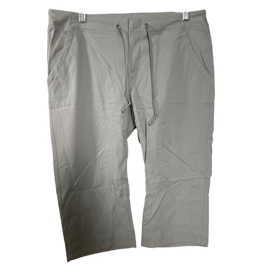 Columbia Omni-Shield Size 10 Women Capri Pants Khaki Nylon