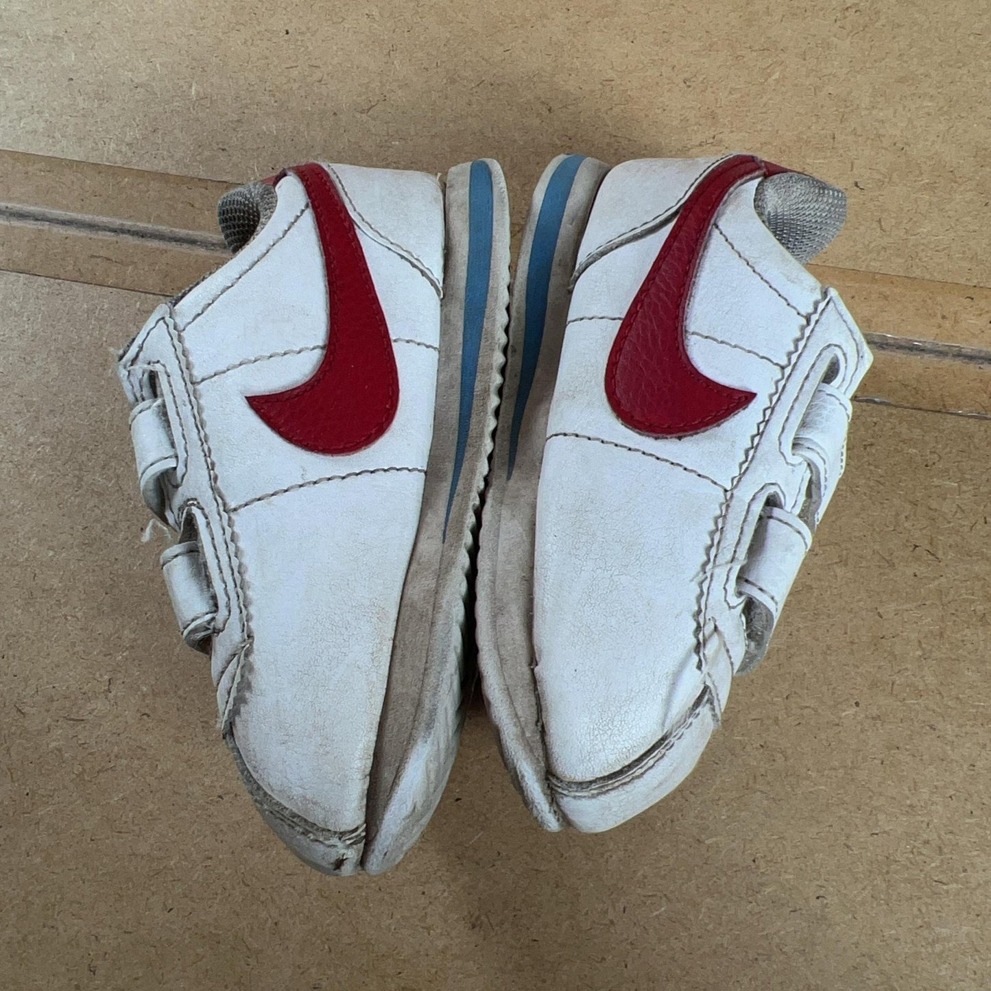 Nike Shoes Womens Size 5 White Faux Leather Slip-On Hook & Loop Logo Casual
