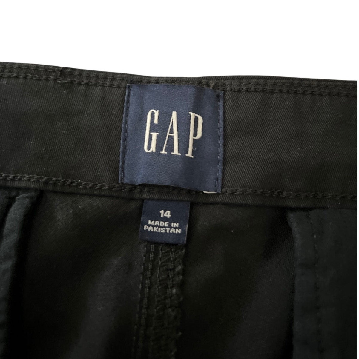 Gap Women Size 14 NWT Classic Midrise Shorts