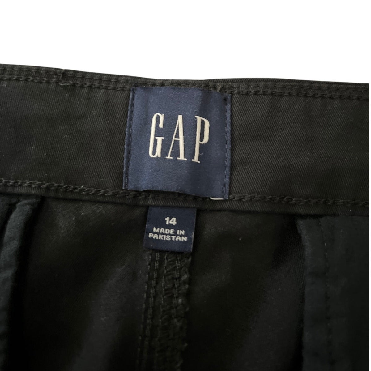 Gap Women's Size 14 NWT Classic Mid rise Shorts
