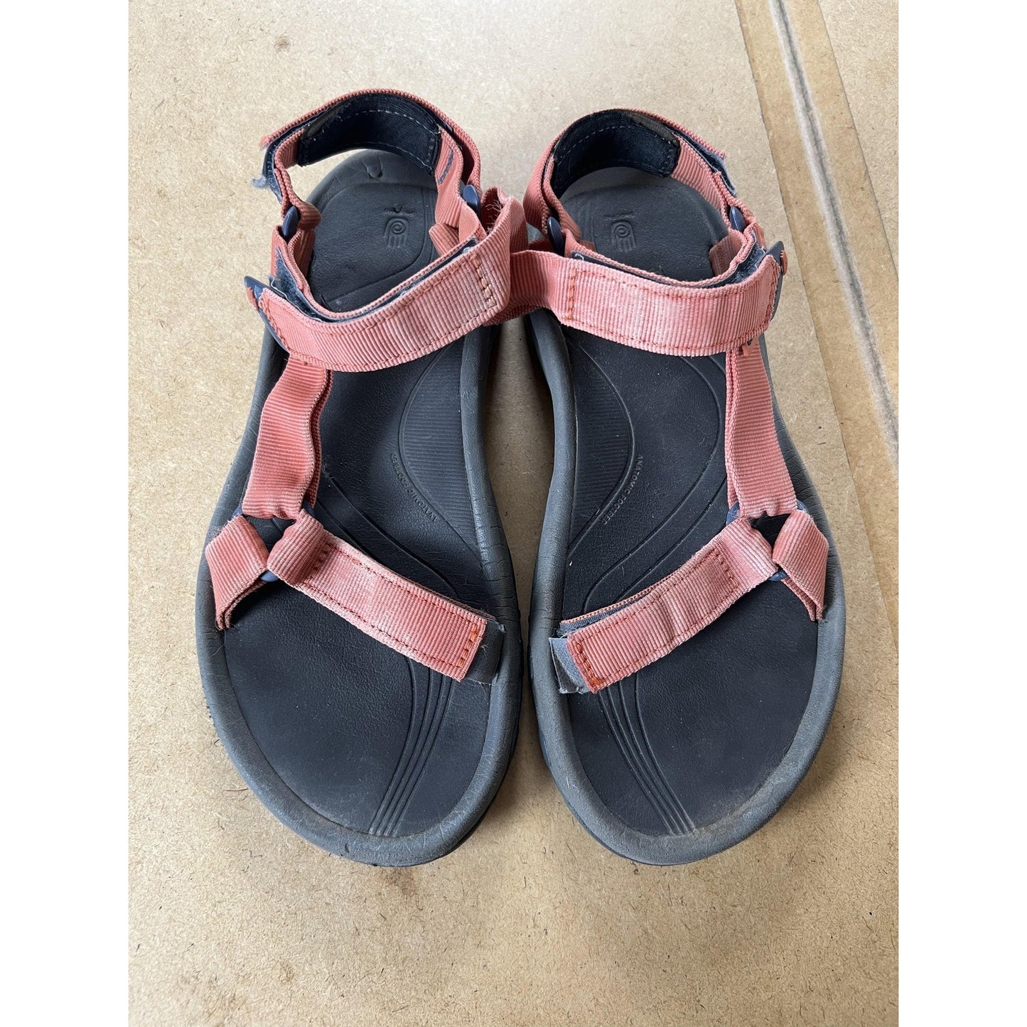 Teva Sandals Womens US 8 Pink Adjustable Straps Outdoor Sport Comfort Fit