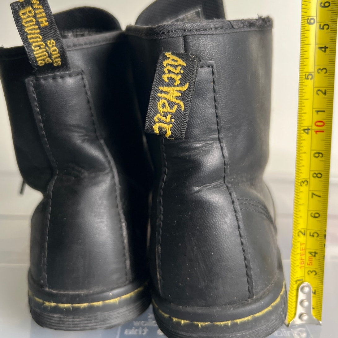 Dr. Martens Women's Shoreditch Black Size 8  Leather Lace Up High Top Boots