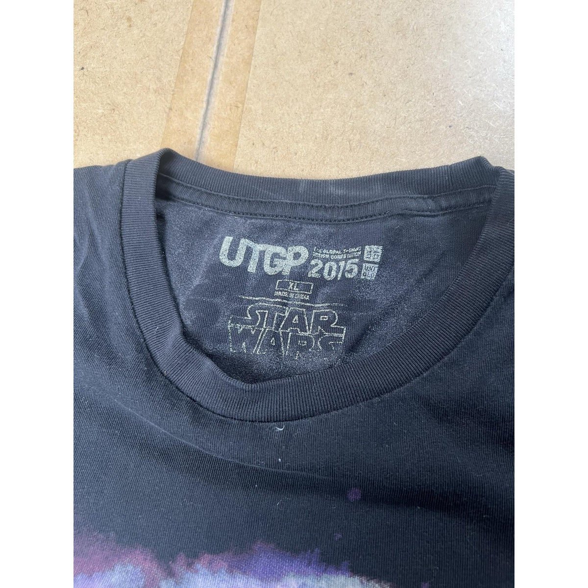 Uniqlo Shirt Mens XL Black Star Wars Darth Vader Graphic Cotton Crew Neck