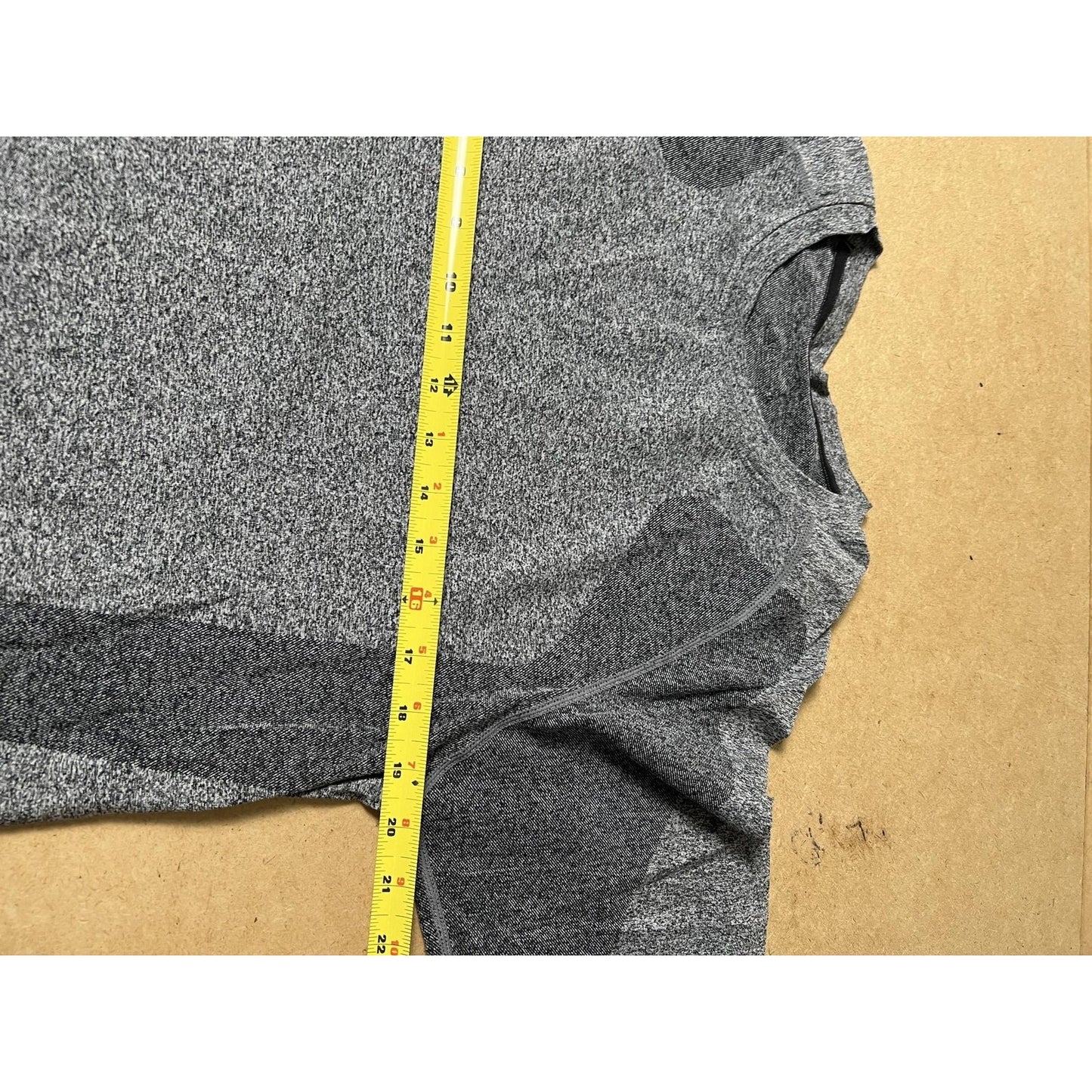 Columbia Shirt Mens M Gray Colorblock Short Sleeve Crew Neck Athletic Moisture