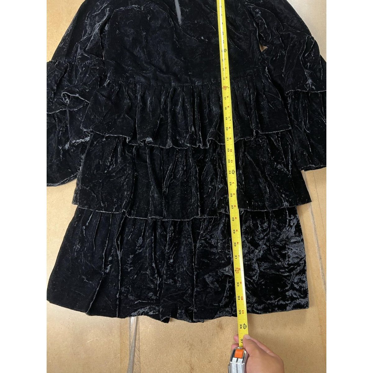 Banana Republic Dress Womens 4 Black Velvet Tiered Ruffle Scoop Neck Long Sleeve