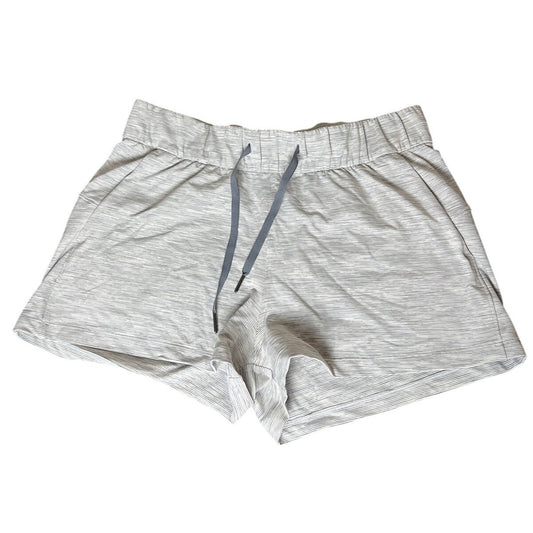 Lululemon Size 8 Nylon On the Fly MR Short 2.5" Heather Gray