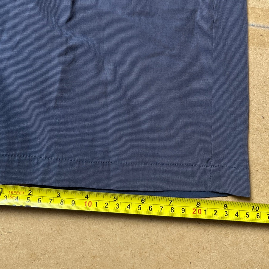 Travis Matthew Navy Blue Shorts Men Golf Stretch Performance Casual Size 34