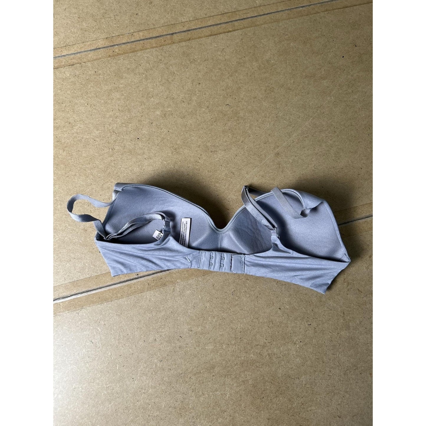 Victoria's Secret Bra Womens 32C Gray T-Shirt Molded Lightly Lined Seamless