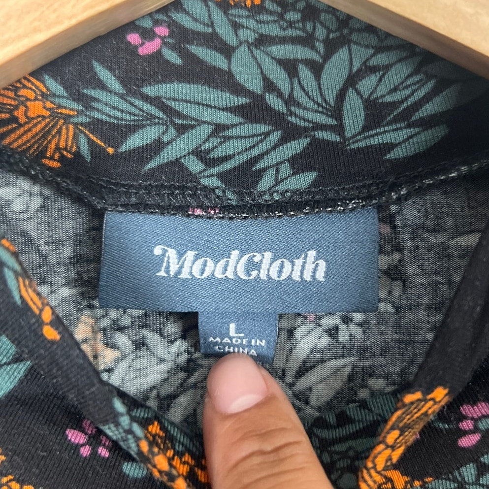 Modcloth Size Large Viscose Turtle Neck Long Sleeve Floral