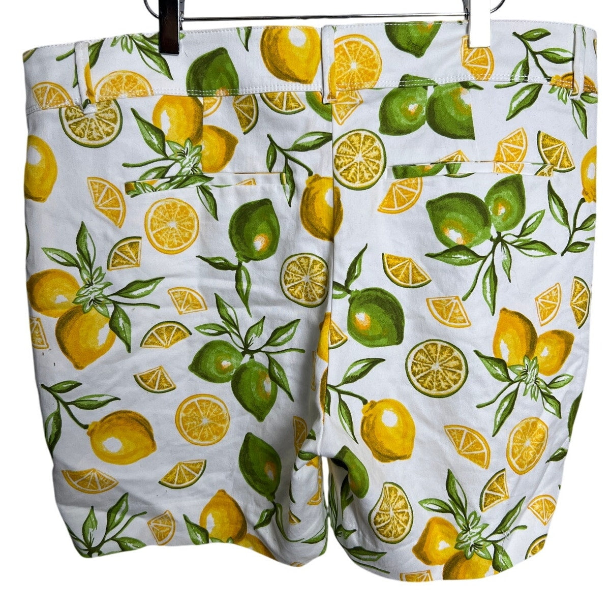 Isaac Mizrahi New York Size 16 Lime Shorts Tailored Stretch