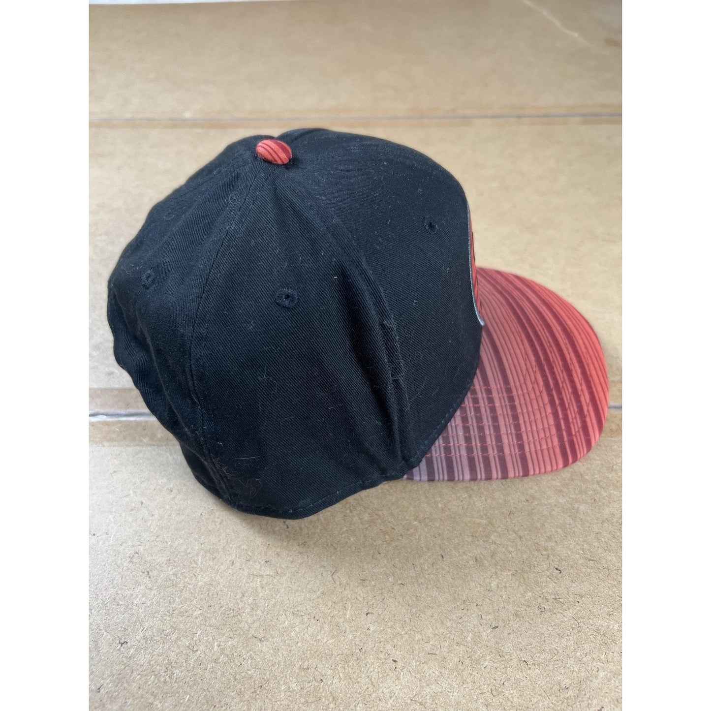 Ultimate Athletic Sportswear Hat Cap Snap Back Mens One Size Black Striped