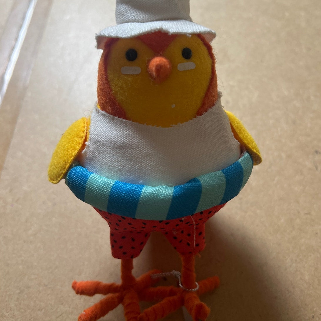 Target 2022 Spritz Sun Squad Featherly Friends Summer Bird Tanner Pool Floaty