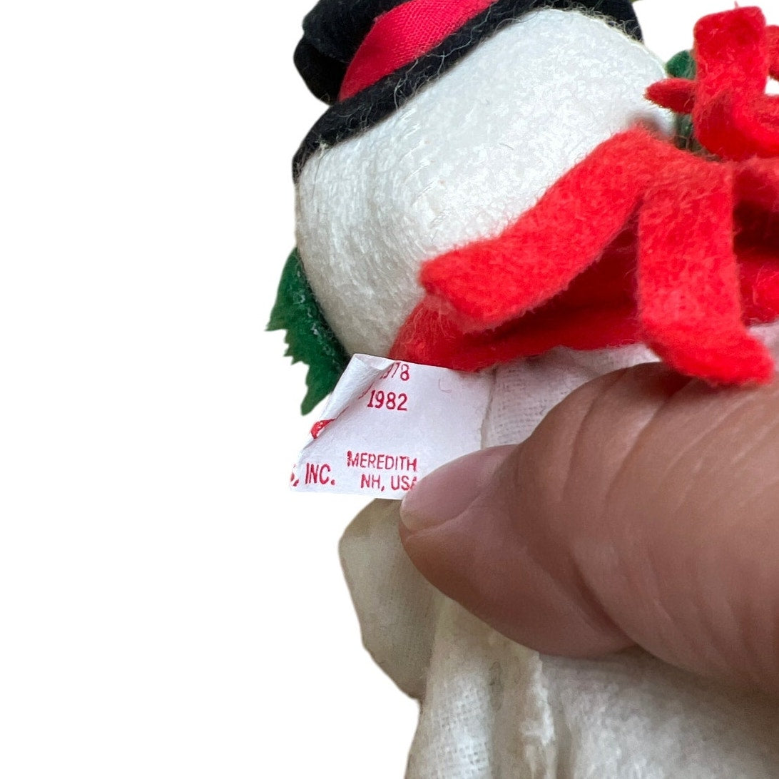 Vintage Annalee Doll 1982 Snowman with Pipe and Scarf