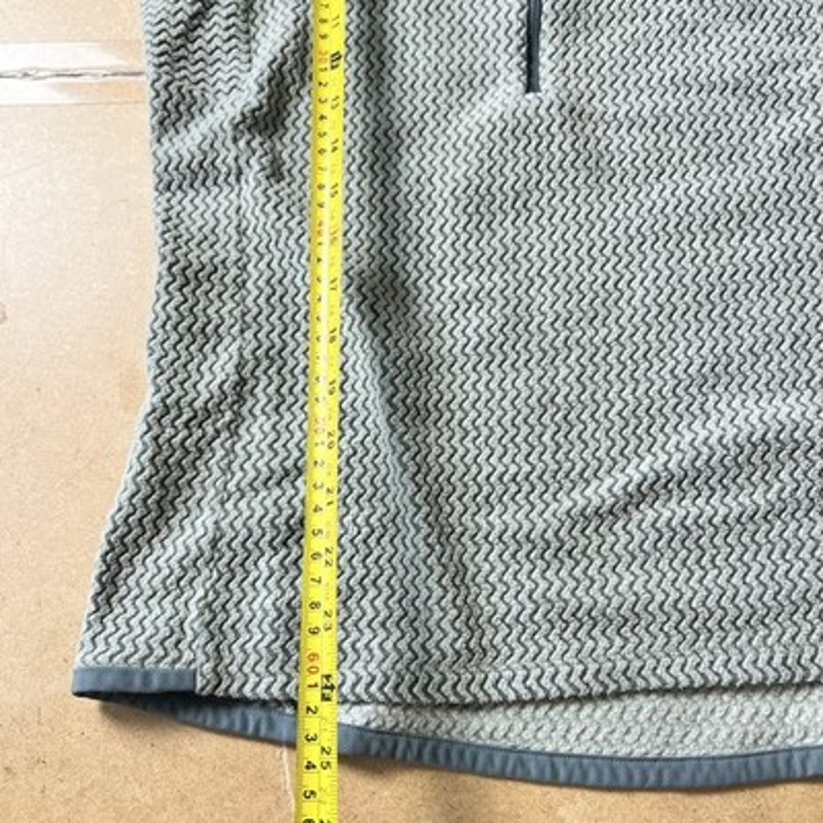 Patagonia Sweater Womens M Gray Pullover Mock Neck 1/4 Zip Fleece Geometric
