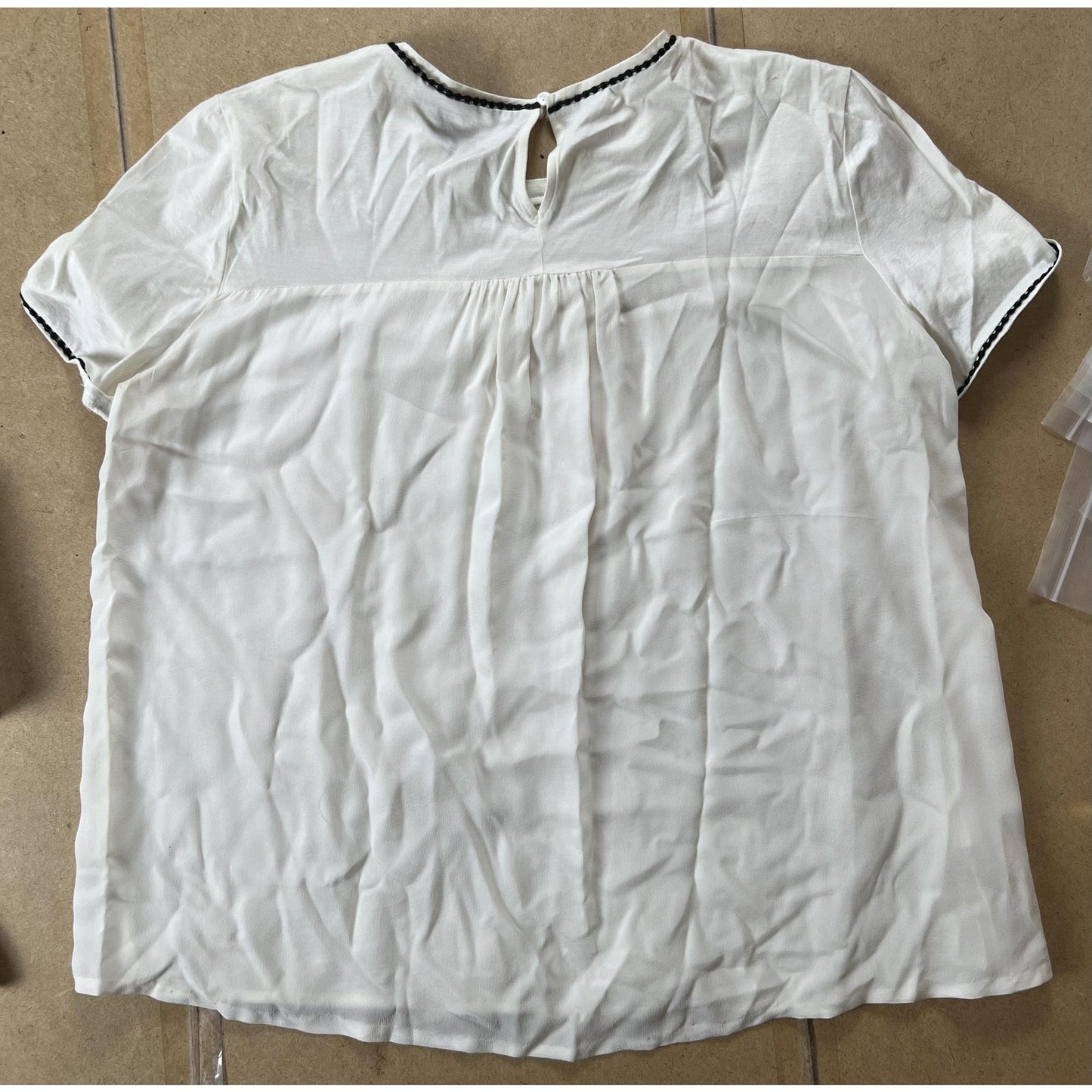 MaxMara Studio Blouse Womens M White Short Sleeve Round Neck Crochet Lightweight