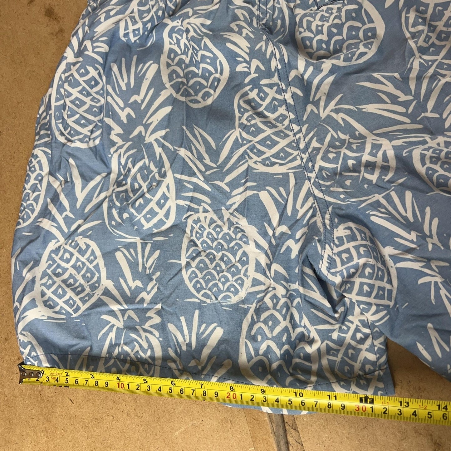 Chubbies Mens XL Blue Floral Athletic Shorts 38 Waist 6 Inseam Lined Drawstring