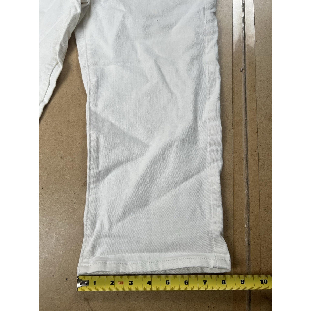 Levi's Pants Womens 8 White Denim Ankle Slim Stretch Pockets Zip Flat Front