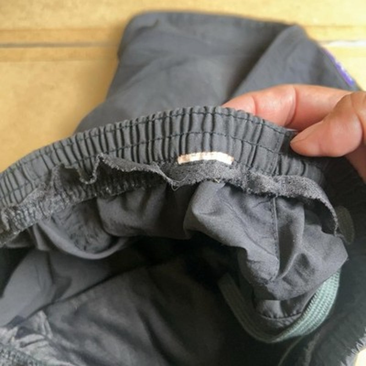 Patagonia Shorts Mens M Black Bermuda Nylon Lined Drawstring Elastic Pockets