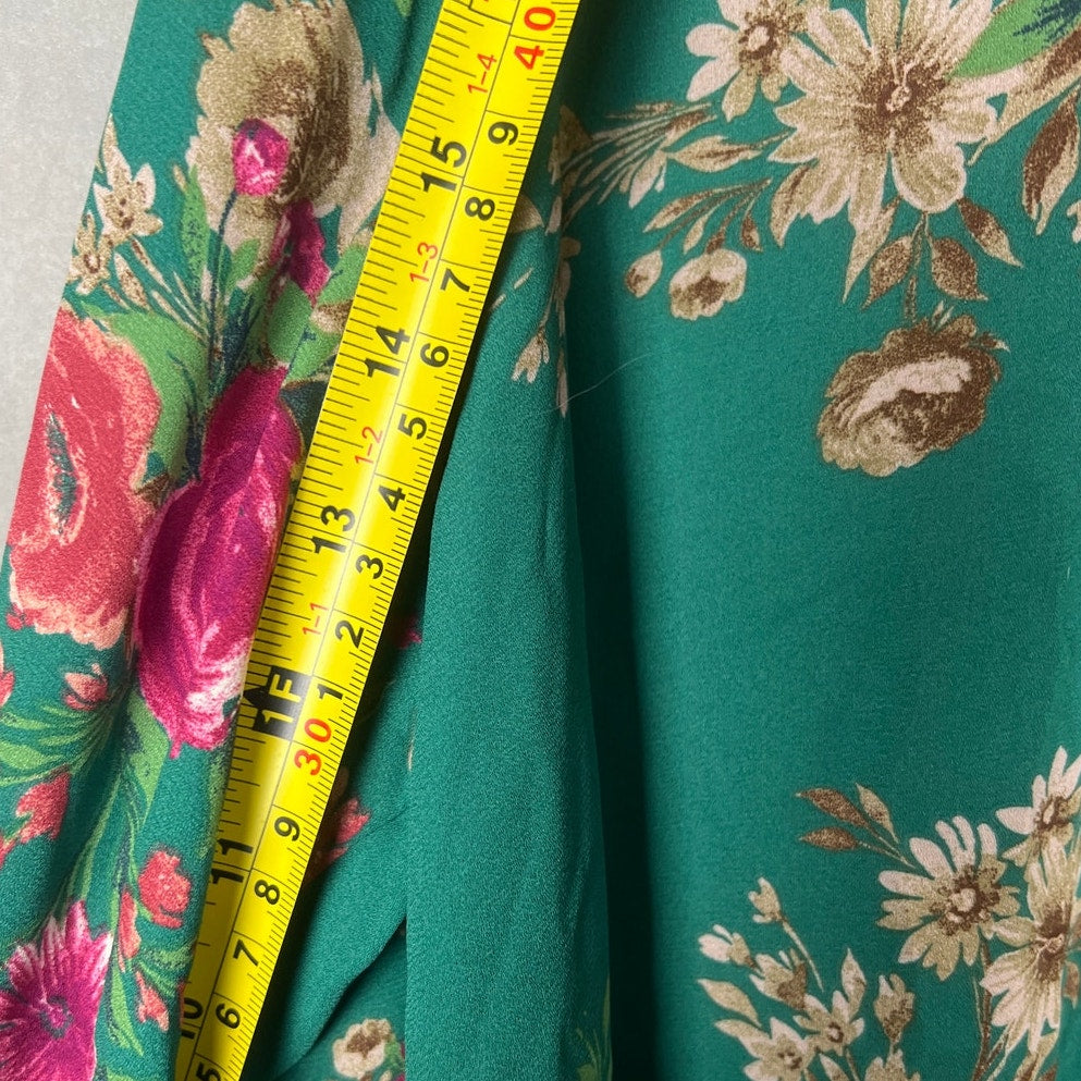 The Pioneer Woman Green Floral Shawl Size L/XL
