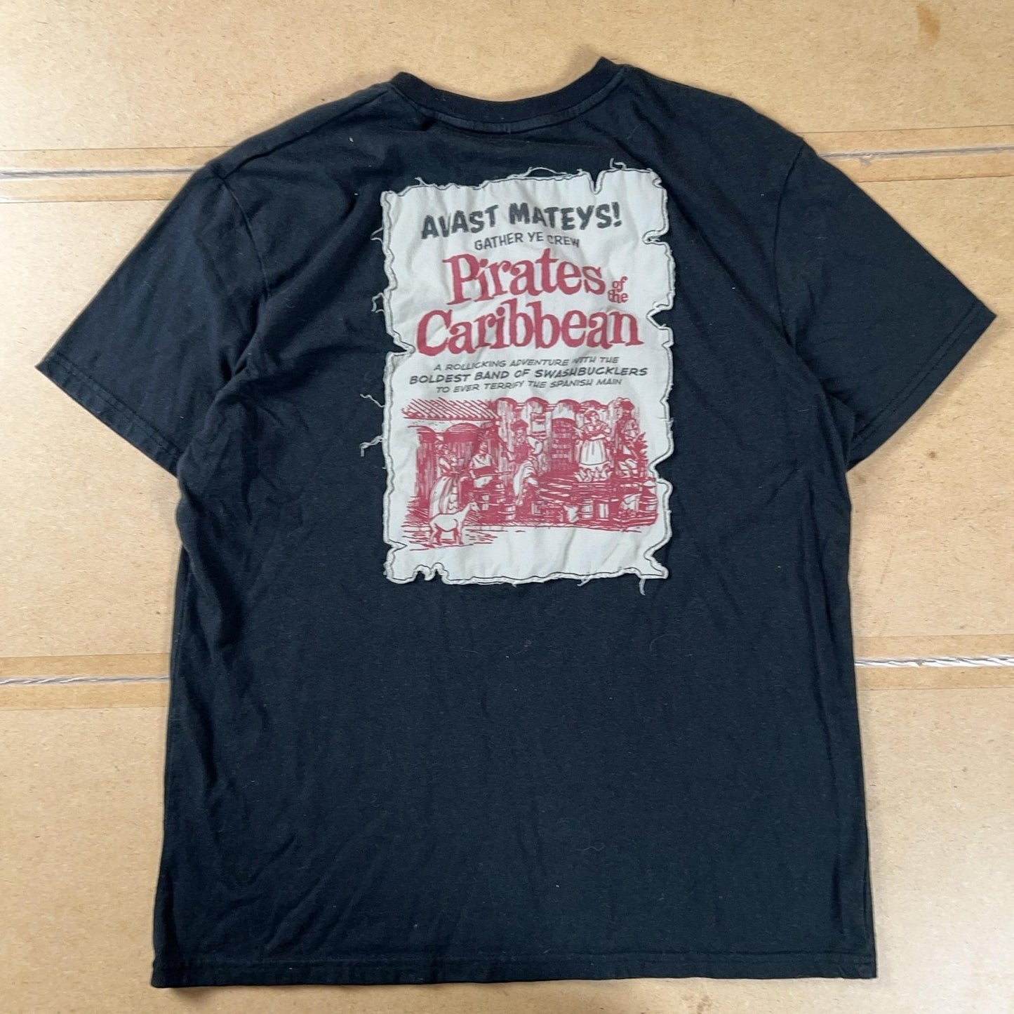 Disney Shirt Mens M Black Pirates Of The Caribbean Graphic T-Shirt Crew Neck
