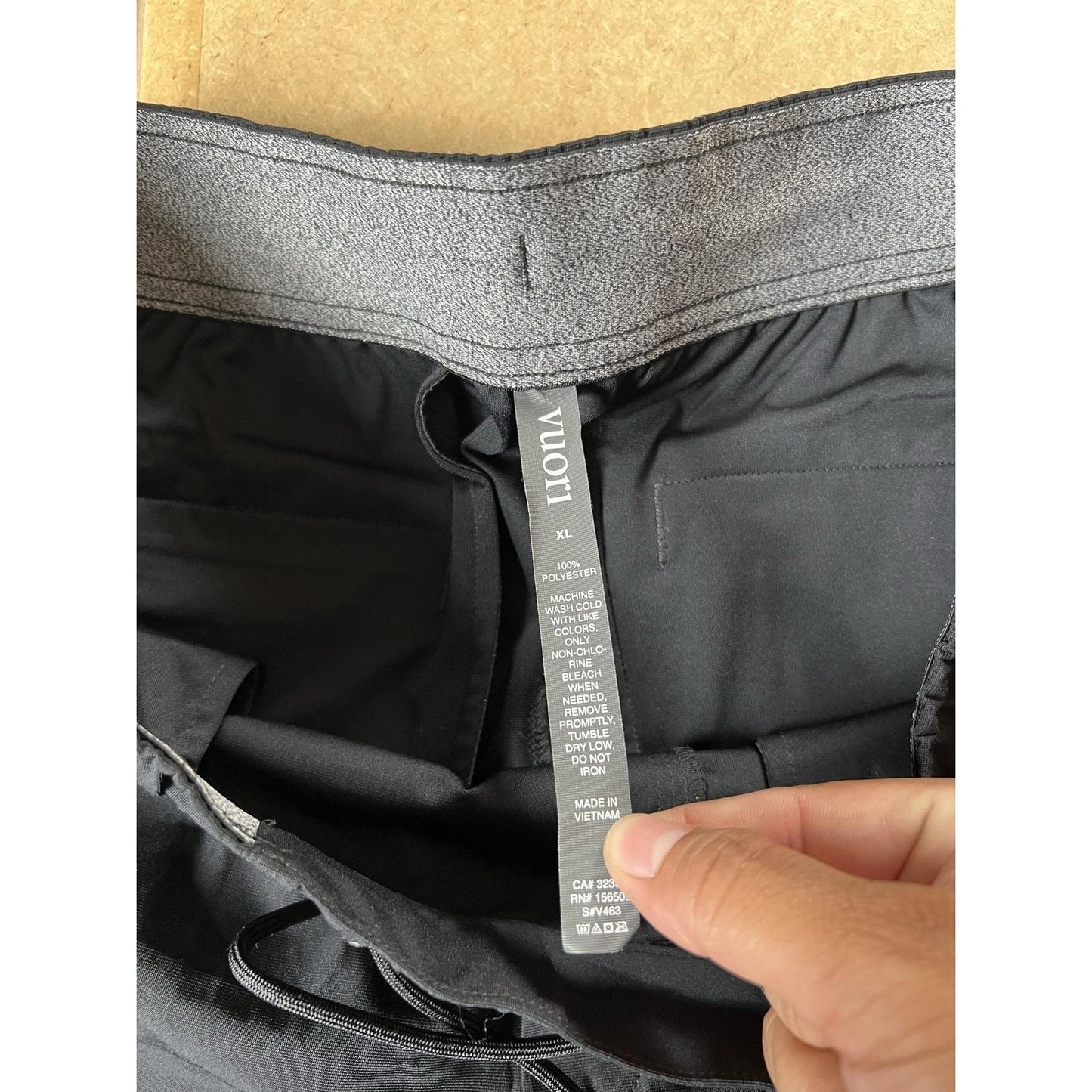 Vuori Pants Unisex XL Black Jogger Microfiber Drawstring Pockets Slim Fit