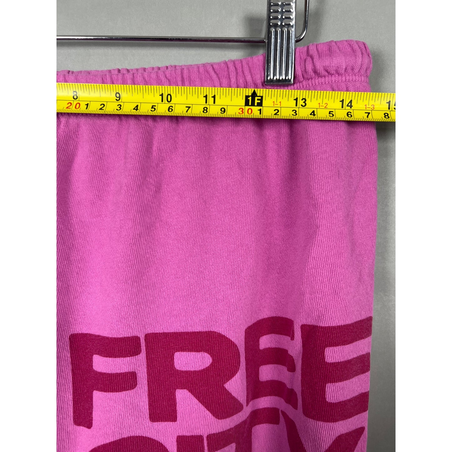 Free City Let's go Together Life Nature Love Size Medium Tokyo Pink Sweatpants