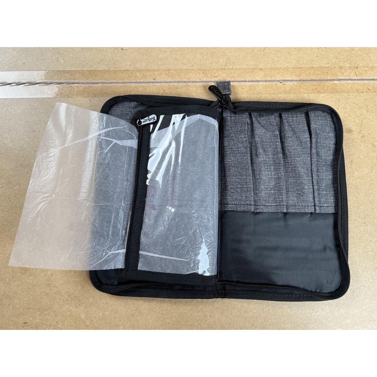 Thirty-One Gray Brush Holder Travel Pouch Polyester Zipper Pockets Organizer
