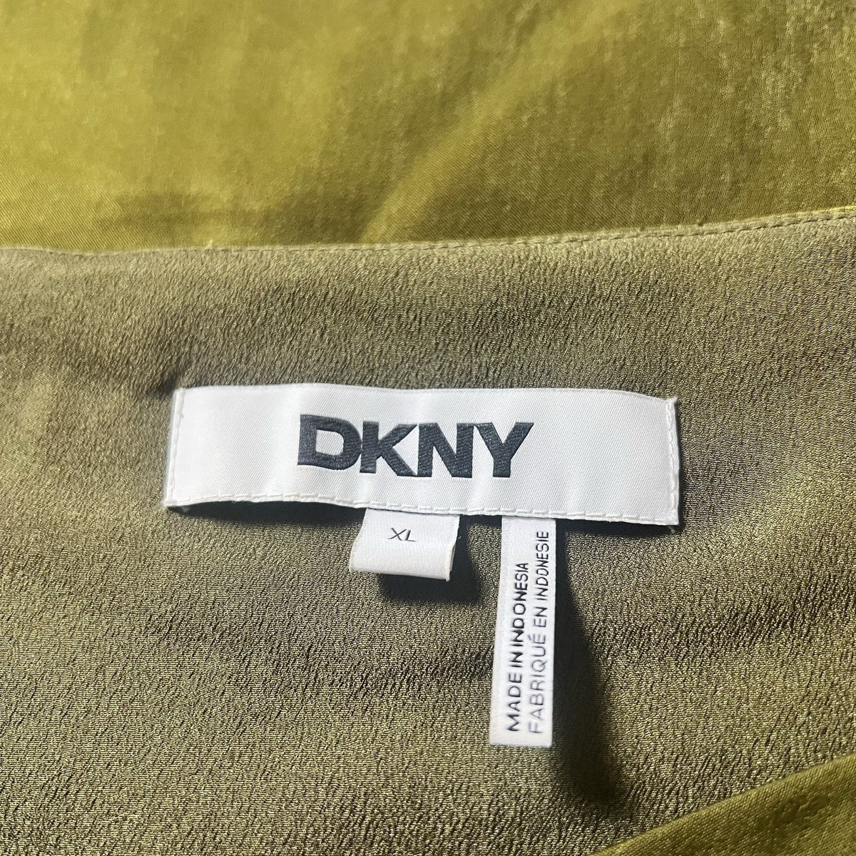 DKNY Blouse Womens XL Green Satin Square Neck Elegant Zip Ruffle Short Sleeve