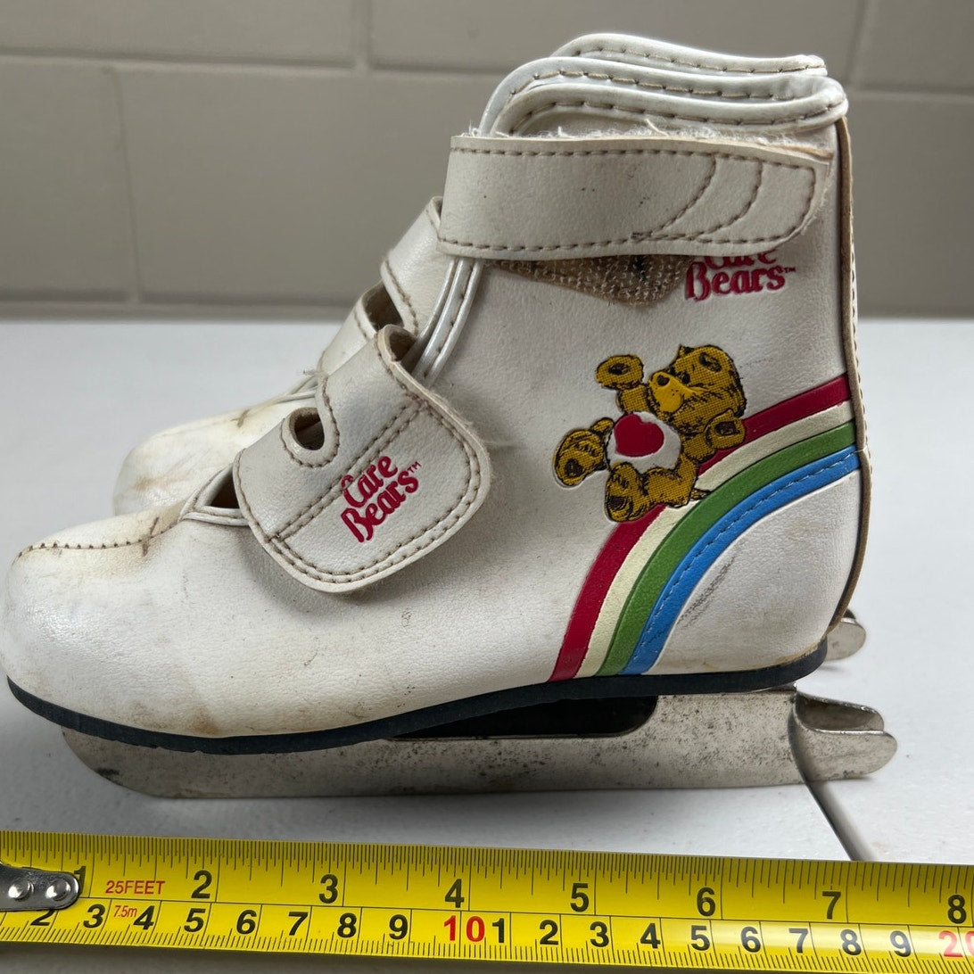 1983 Care Bear Kid Ice Skates White Size 11J Rainbow Style Youth