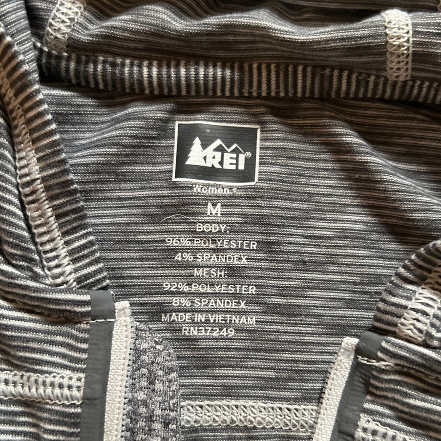 REI Gray Half-Zip Athletic Pullover size M